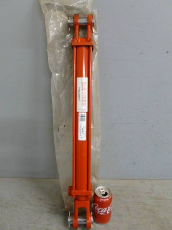 lot 15 image: New Hydraulic Cylinder