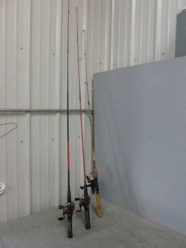 lot 29 image: Fishing Rod Combos