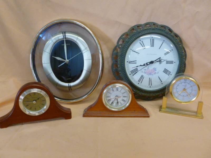 lot 52 image: Clocks