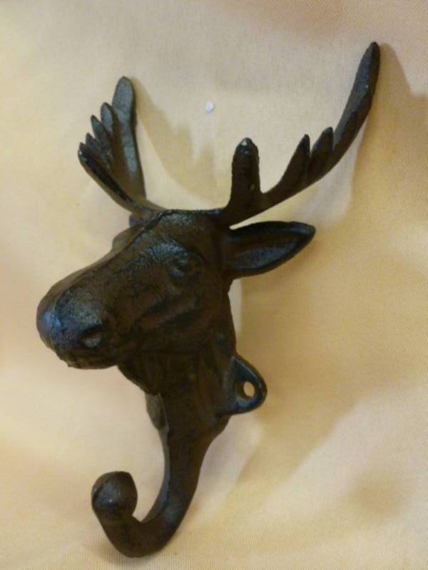 lot 75 image: Cast Iron Hat Hook