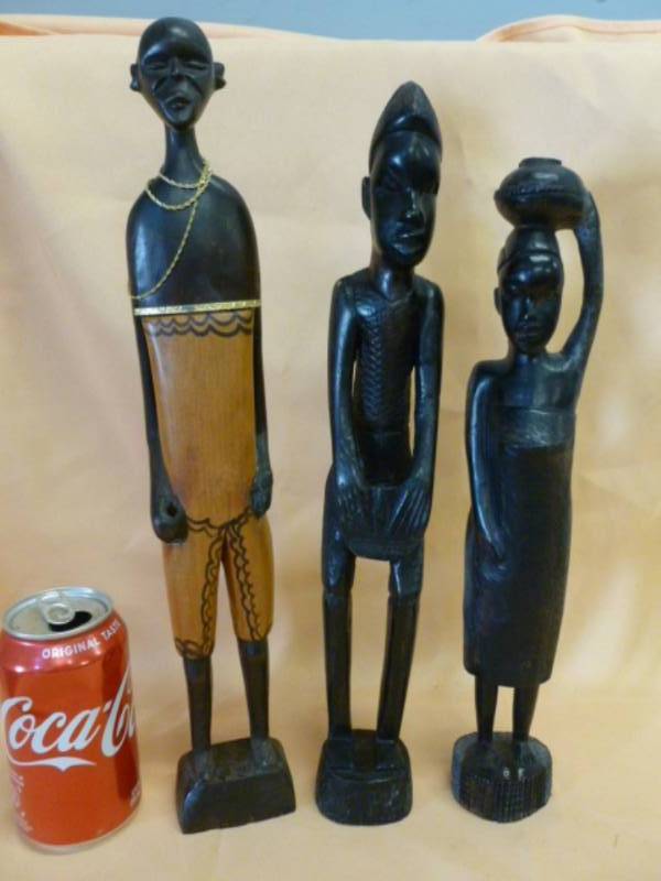 lot 100 image: African Art