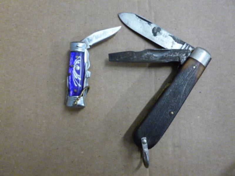 lot 116 image: Vintage Pocket Knives