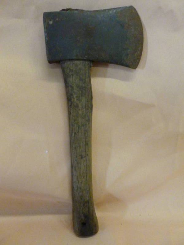 lot 144 image: Vintage Camp Ax