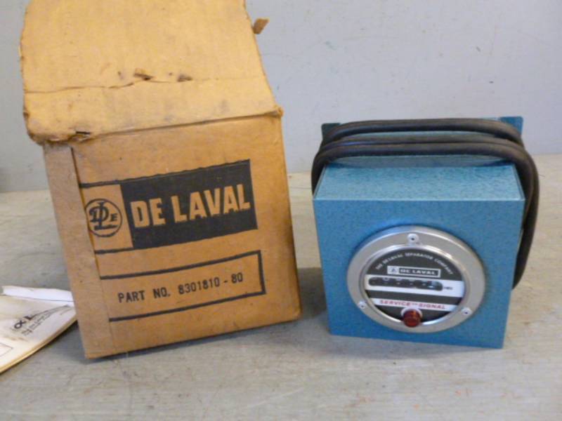 lot 150 image: New Vintage Hour Meter