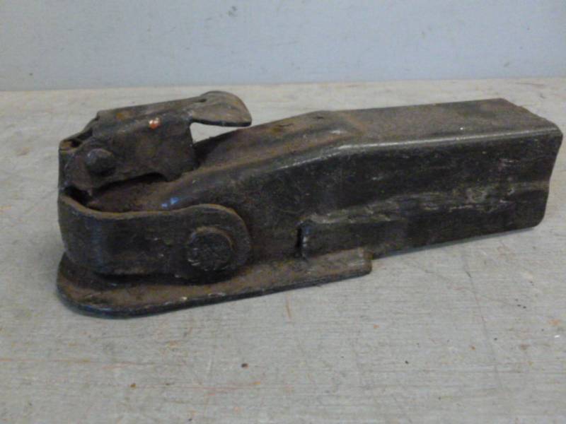 lot 175 image: Trailer Quick Hitch