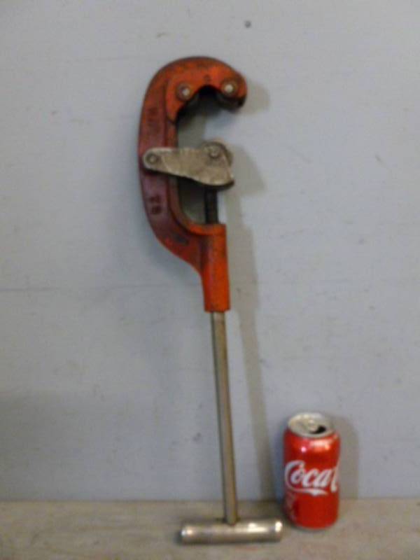lot 177 image: Pipe Cutter