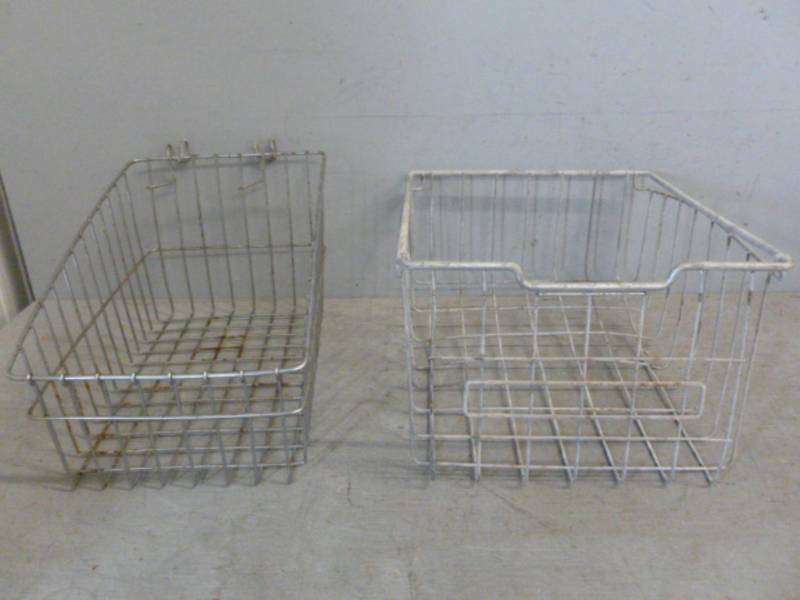 lot 210 image: Vintage Wire Baskets