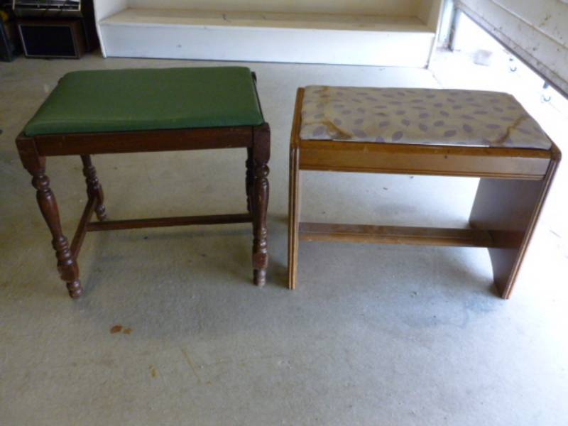 lot 212 image: Vintage Stools