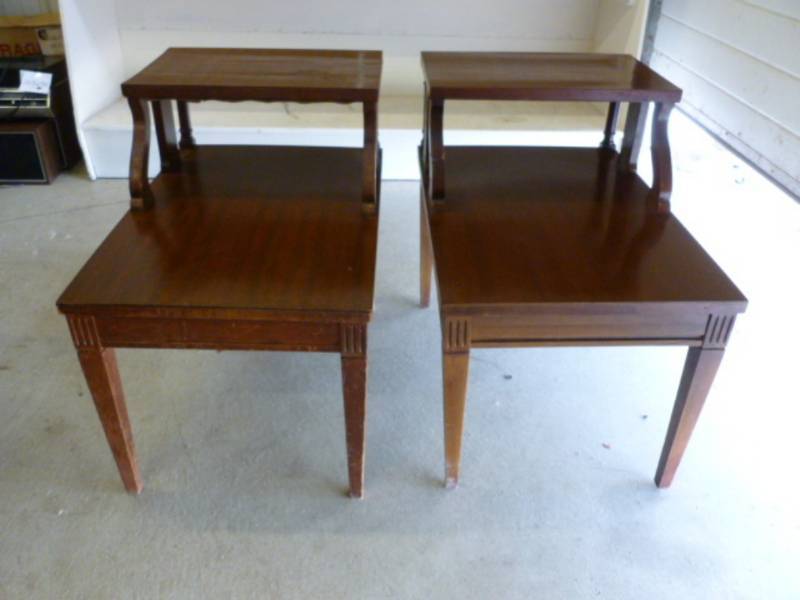 lot 214 image: Vintage End Tables