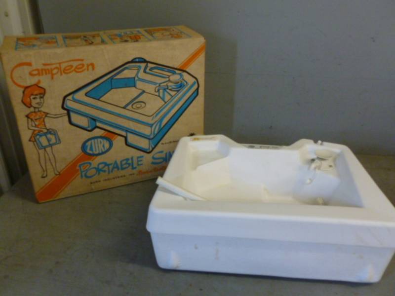 lot 217 image: Vintage Camping Sink