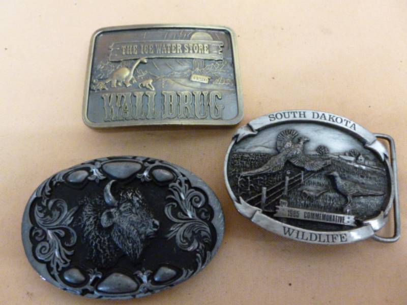lot 218 image: Collectible Belt Buckles