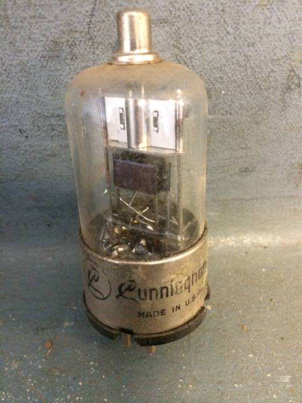 lot 60 image: Vintage Assorted Electronic Tubes