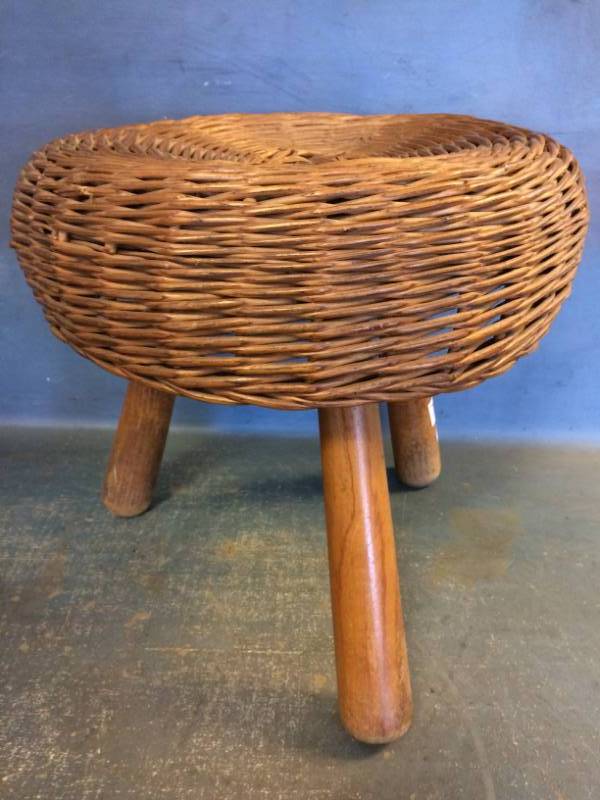 lot 71 image: 3 Leg Wicker Footstool