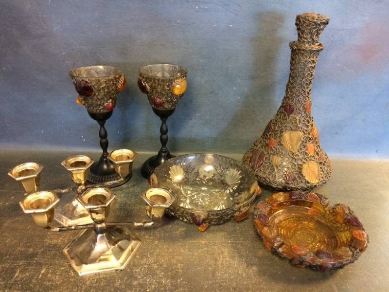 lot 73 image: Candlestick Holders and Home Decor