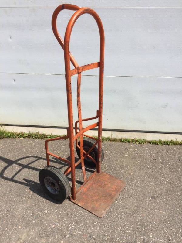 lot 121 image: 2 Wheel Dolly