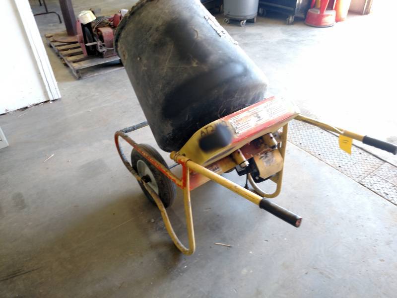 lot 11 image: Kushlan K-Pro Electric Cement Mixer...