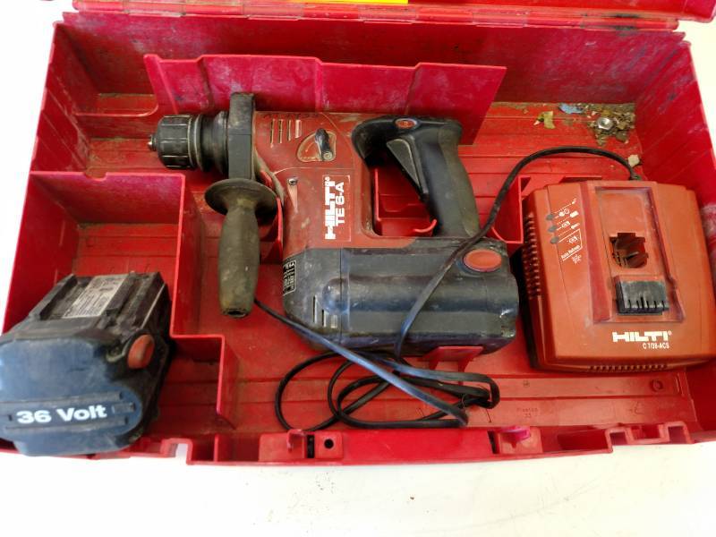lot 39 image: Hilti TE6-A 36 Volt Cordless SDS Ha...