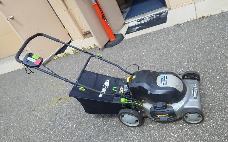Earth-Wise 3-In- 24 Volt Cordless Mower With Bagger & Charger