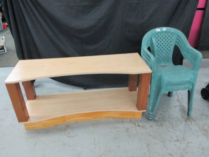 Entertainement CenterCouch Table and 4 patio Chairs