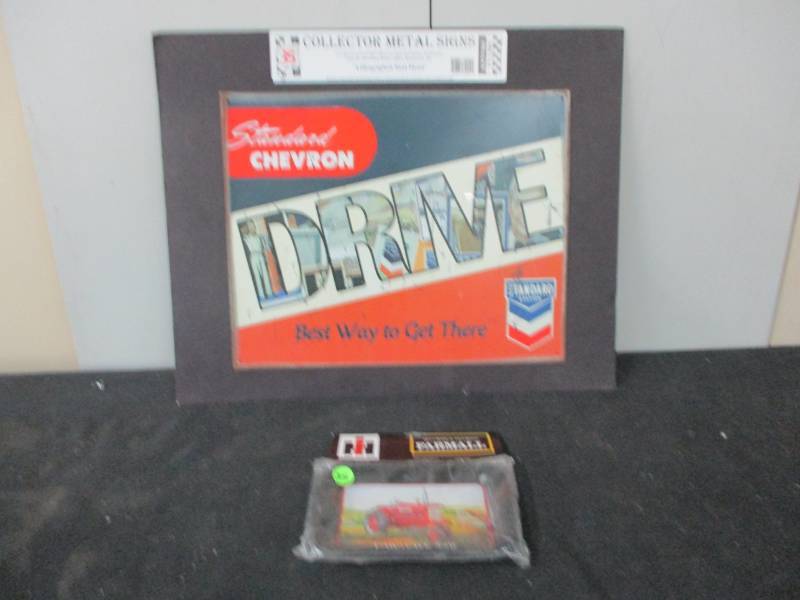 Standard Chevron DRIVE Picture and small IH trays