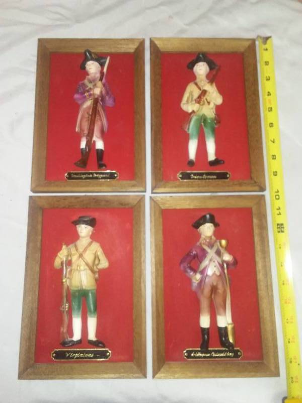 lot 84 image: 4 3D Revolutionary War figurines in frames. Vintage.