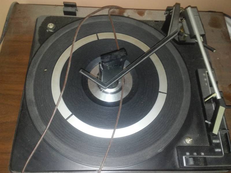 lot 85 image: Panasonic turntable, 8-track player and more.