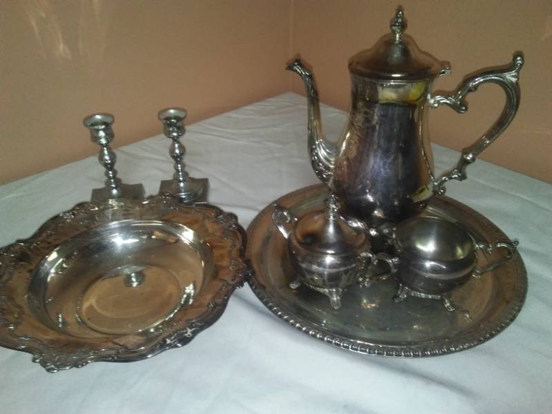 lot 137 image: Silver Service William Rogers & Company silver plated