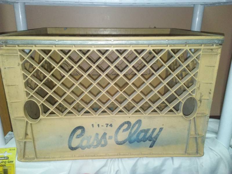 lot 179 image: Cass clay Dairy crate and Hardware