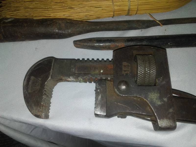 lot 183 image: Tools & More.