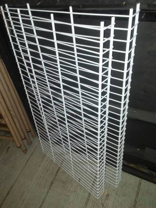 lot 234 image: New Rubbermaid shelves  coated (3).