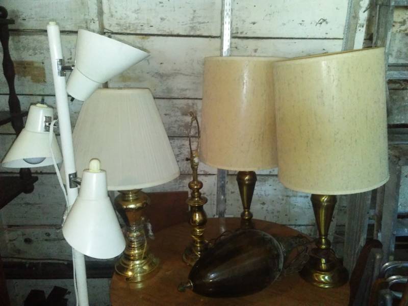 lot 237 image: Six lamps - Mid Century Modern.
