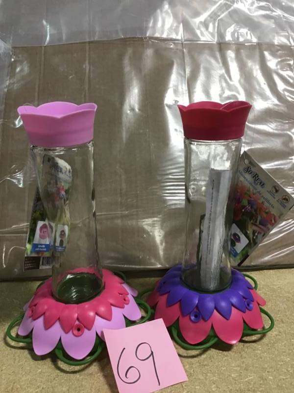 Natures Way So Real Gravity Hummingbird Feeder not used
