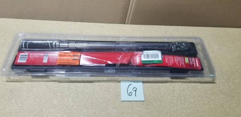 lot 69 image: Husky 50-250 ft. lbs. 12 in. Drive Torque Wrench in good condition