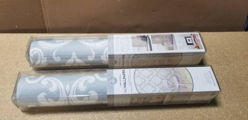 lot 82 image: Grey Ariel Peel and Stick Wallpaper by NuWallpaper in good condition