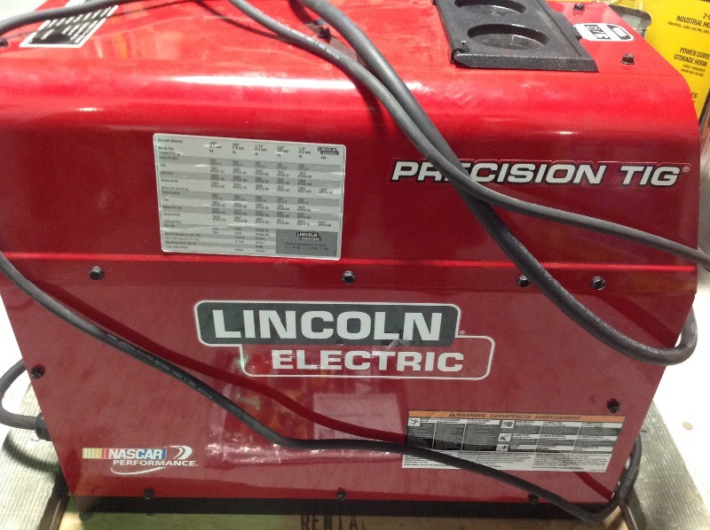 lot 103 image: Lincoln Electric 230 Amp Precision TIG 225 TIG Welder, Single Phase, 460V575V, Machine Only terail are $ 2800