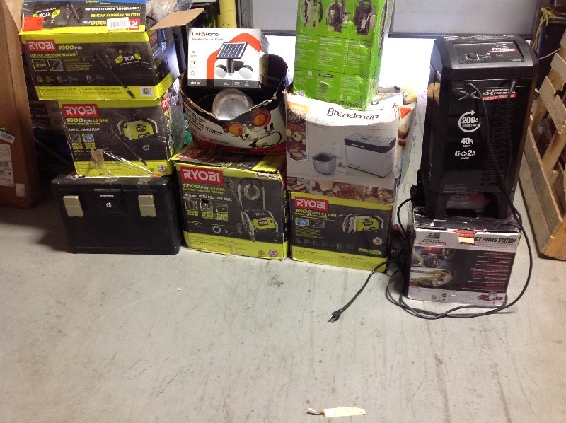 lot 107 image: Lot of salvages tools and more for parts o repair