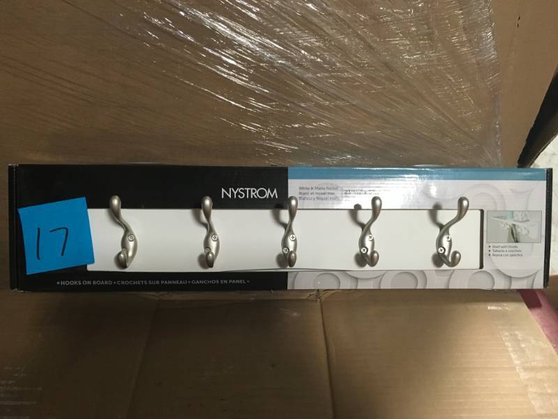 lot 17 image: Richelieu Hardware Wall Shelves, Hooks & Racks Nystrom Hook Rack 24 in. White Sh in good condition
