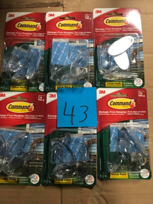 lot 43 image: Lot of 6 Command Outdoor Medium Clear Window Hooks with Clear Strips Value Pack New