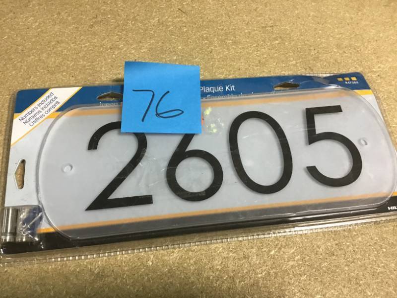 lot 76 image: The Hillman Group 5-in x 13-in Plaque new