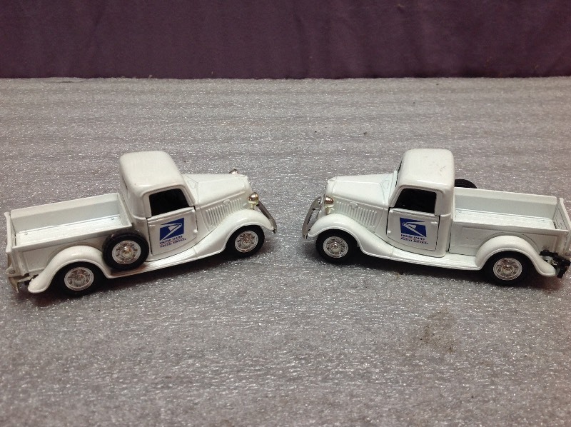 lot 20 image: 5 Die Cast Vehicles