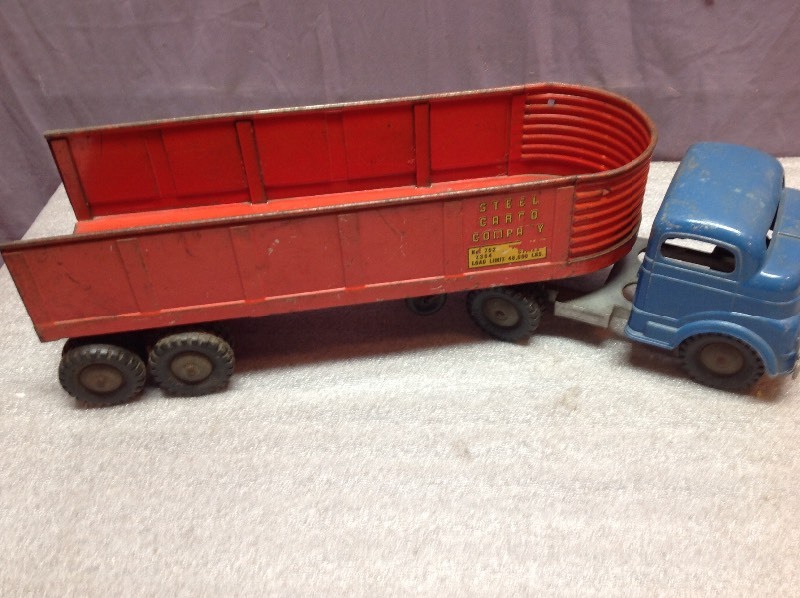 lot 22 image: Structo Toy Truck & Trailer
