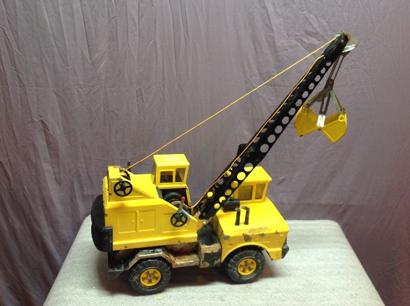 lot 25 image: Tonka Cranes
