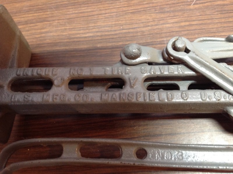 lot 28 image: Vintage Buggy Jack