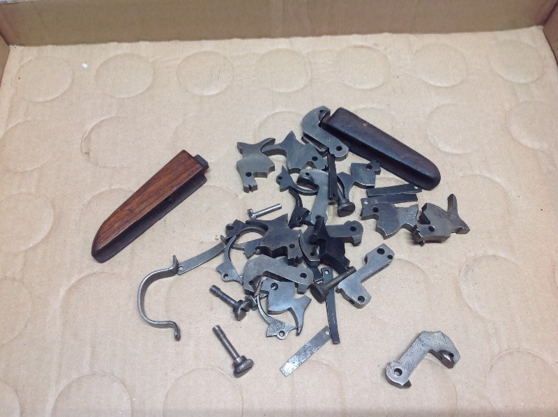 lot 65 image: Remington Mod 6 22 Cal Parts