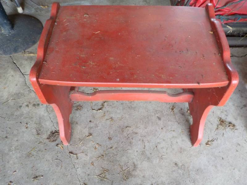 Red Wood Bench 22 x 14 x 18...