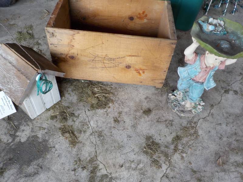 Wood Box, Bird House, Little Boy Ga...