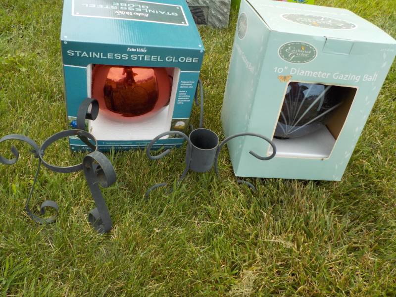 2 Stands and 2 Gazing Globes...