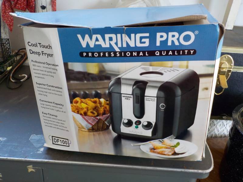 Waring Pro Deep Fat Fryer new in b...