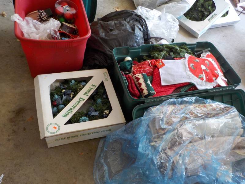 Xmas Lot with 2 Covered Totes...