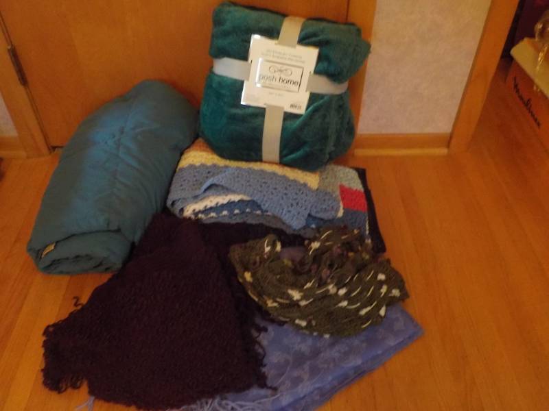 Lot of 7 Blankets, Throws and Scarf...